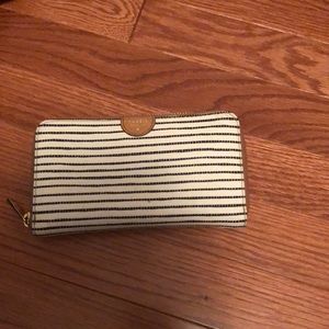 Fossil wallet